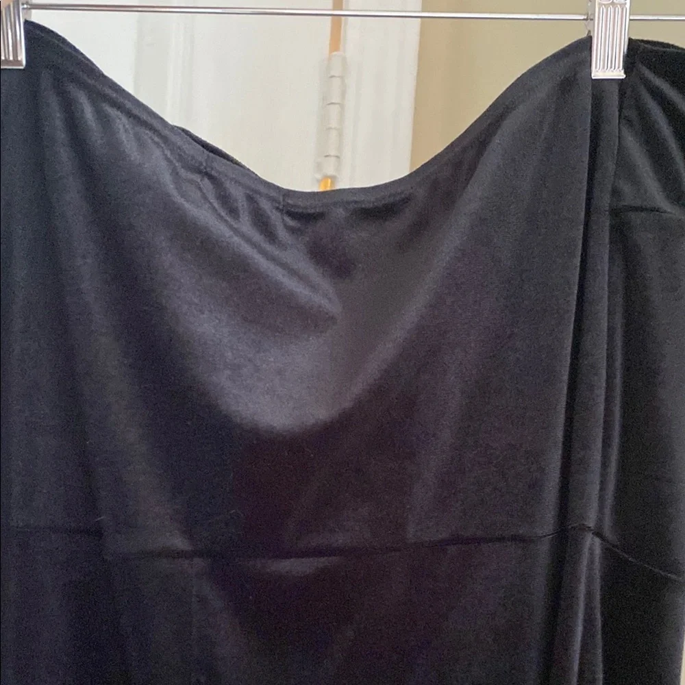 NWT PrettyLittleThing Black Velvet Jumpsuit sz 16 - Picture 8 of 9